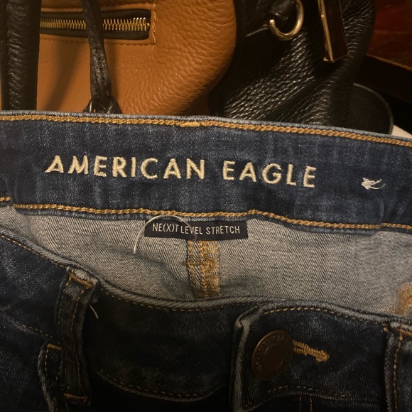 American Eagle Distressed Jeggings - Picture 4 of 8